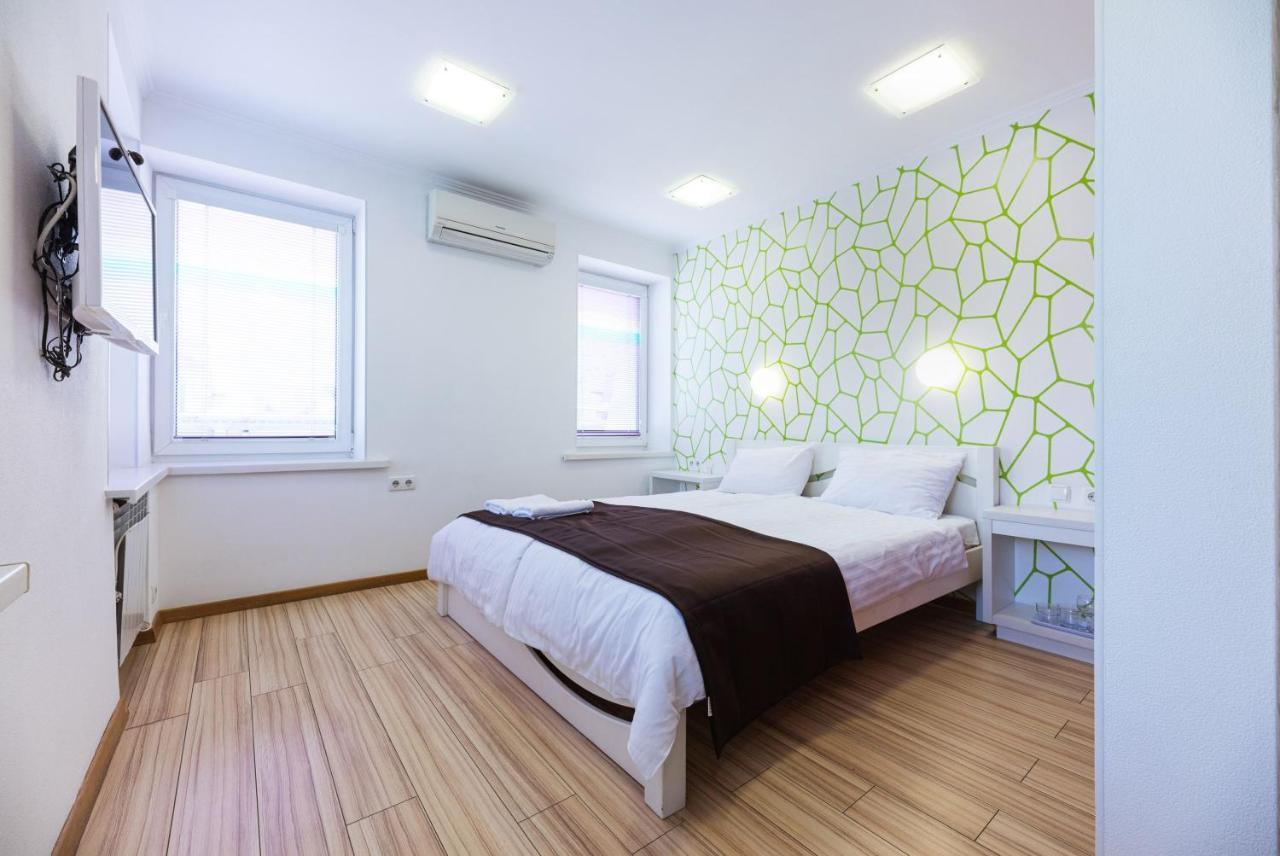Guest House "Golden Gate 911 " Kiev Esterno foto