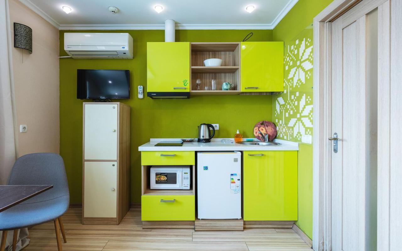 Guest House "Golden Gate 911 " Kiev Esterno foto