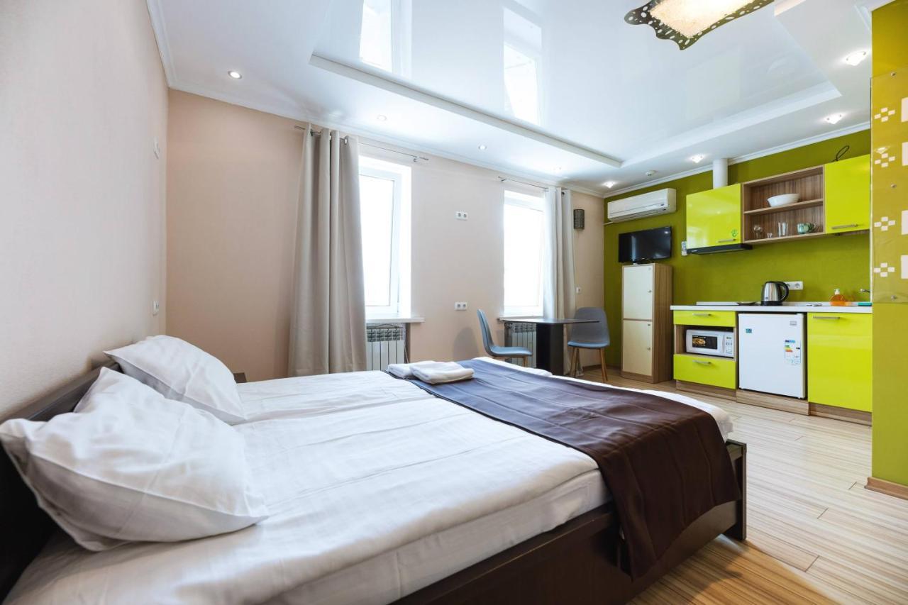 Guest House "Golden Gate 911 " Kiev Esterno foto