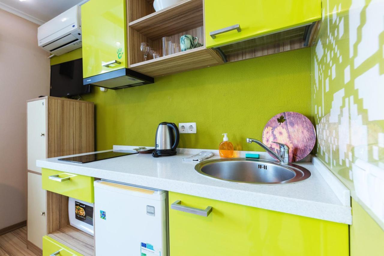 Guest House "Golden Gate 911 " Kiev Esterno foto