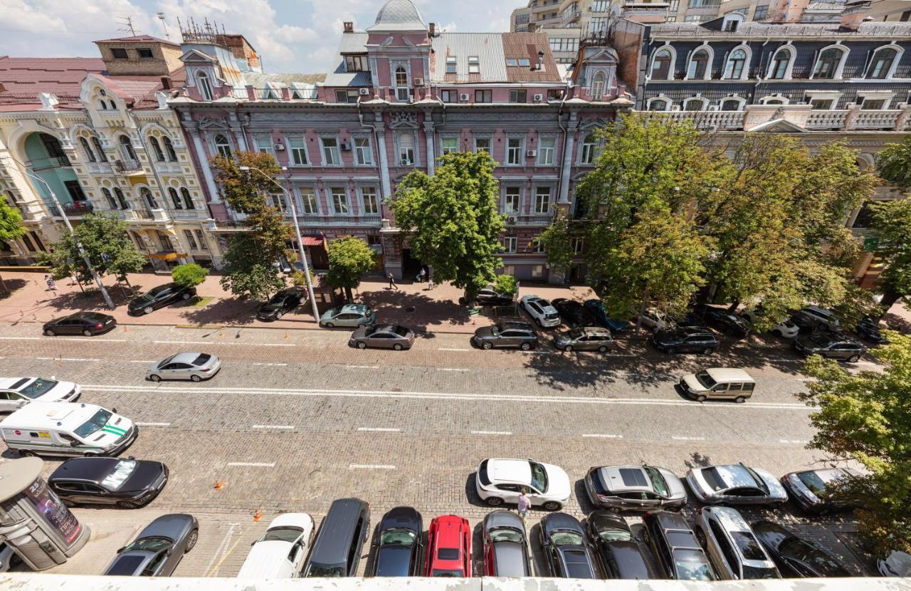 Guest House "Golden Gate 911 " Kiev Esterno foto