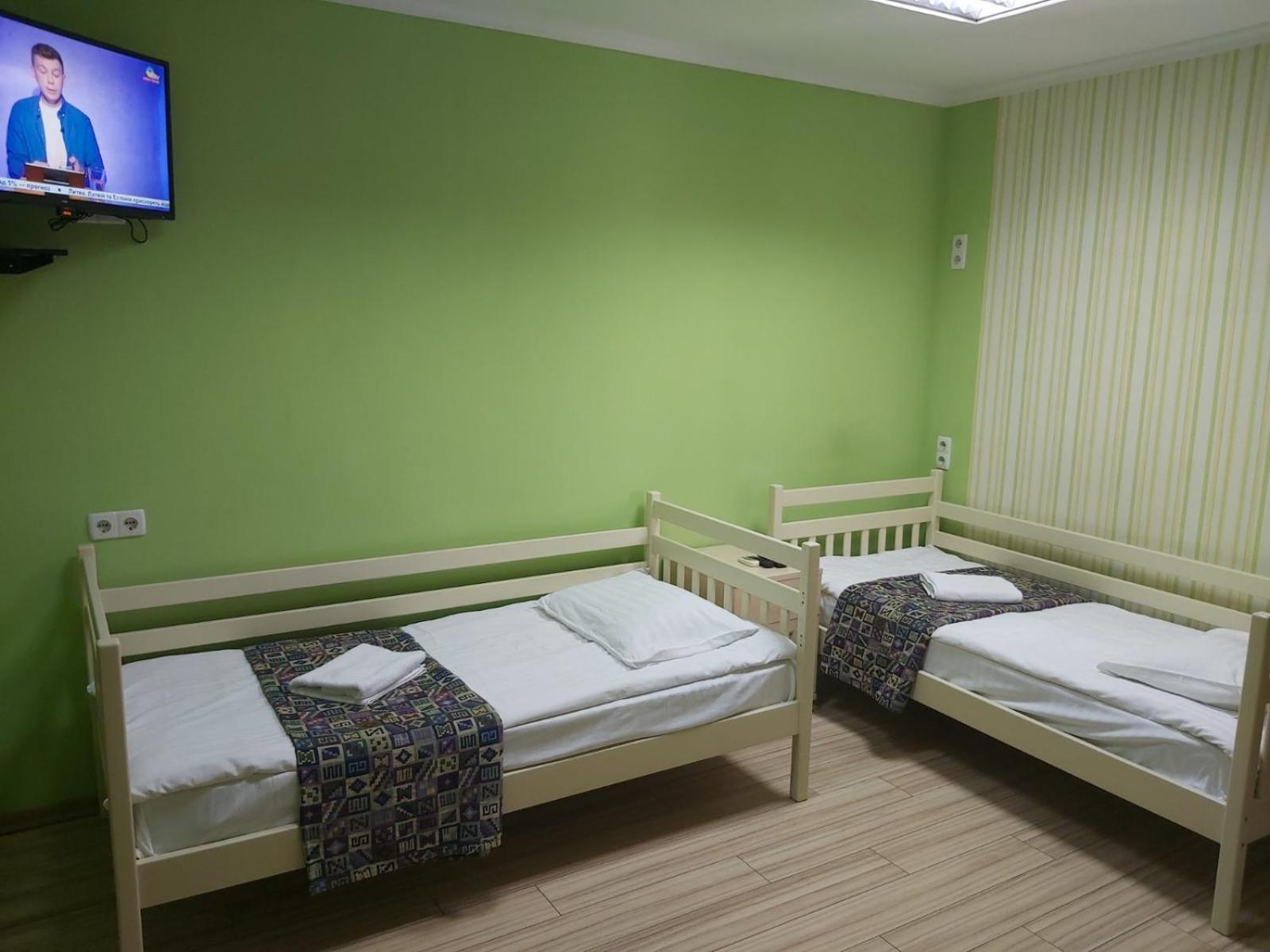 Guest House "Golden Gate 911 " Kiev Esterno foto
