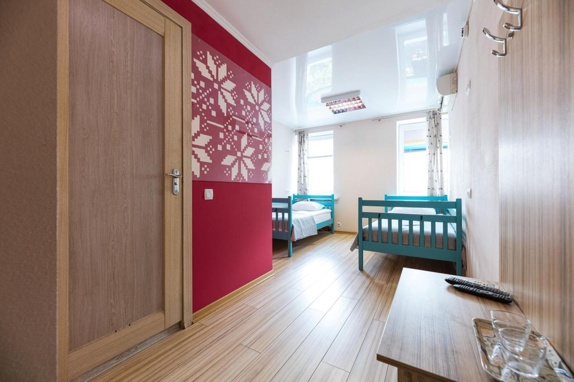 Guest House "Golden Gate 911 " Kiev Esterno foto