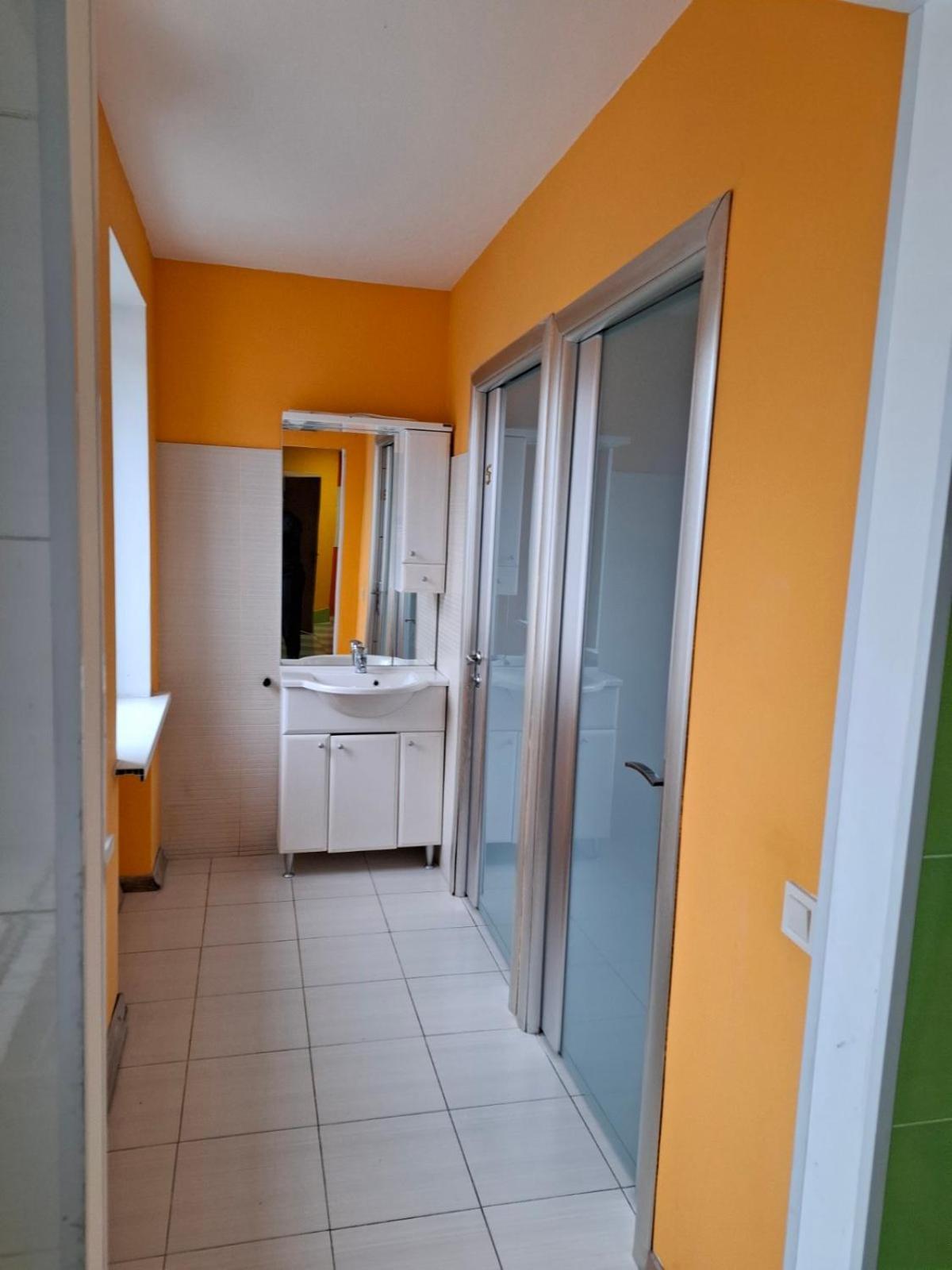 Guest House "Golden Gate 911 " Kiev Esterno foto