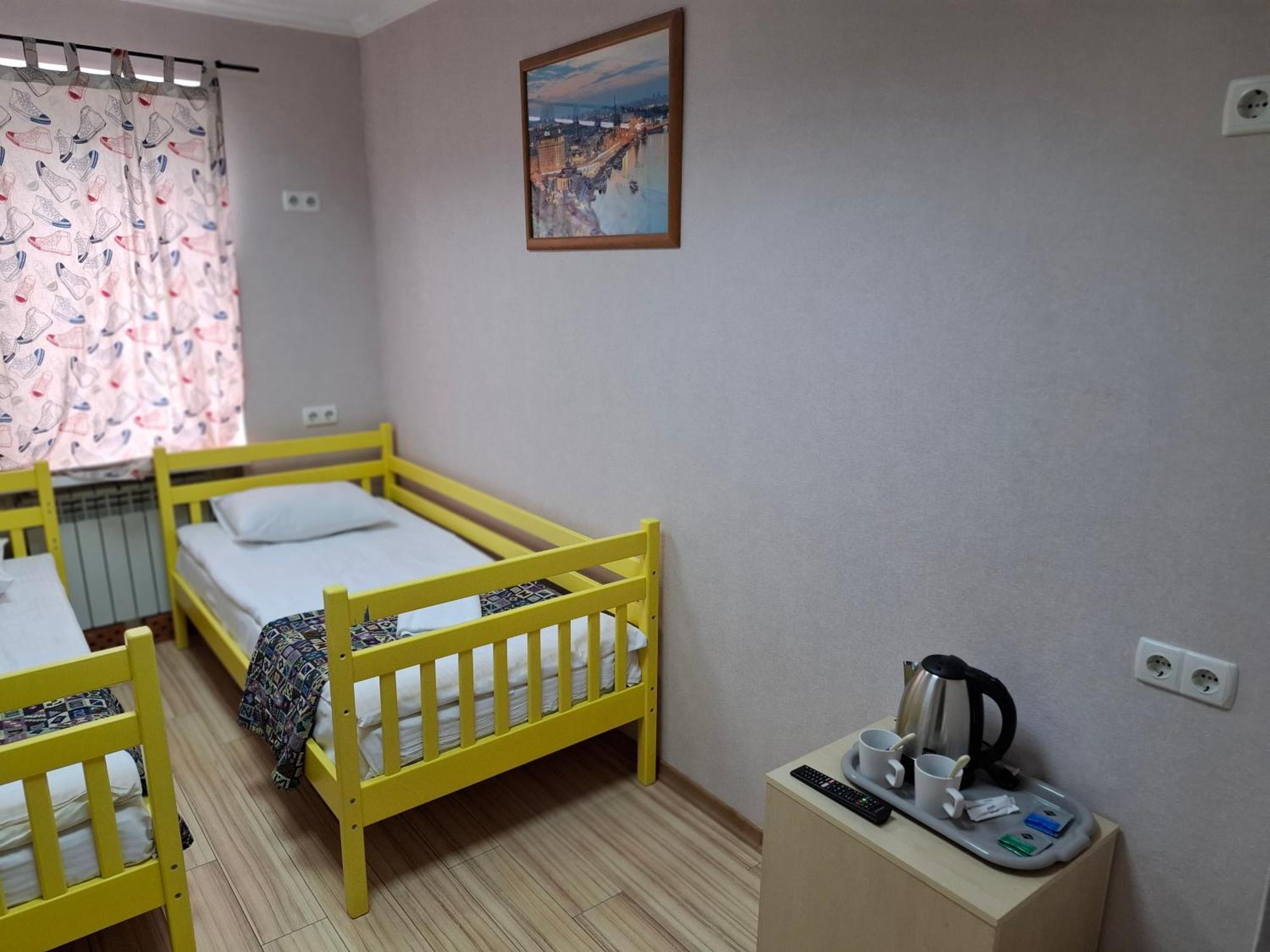 Guest House "Golden Gate 911 " Kiev Esterno foto